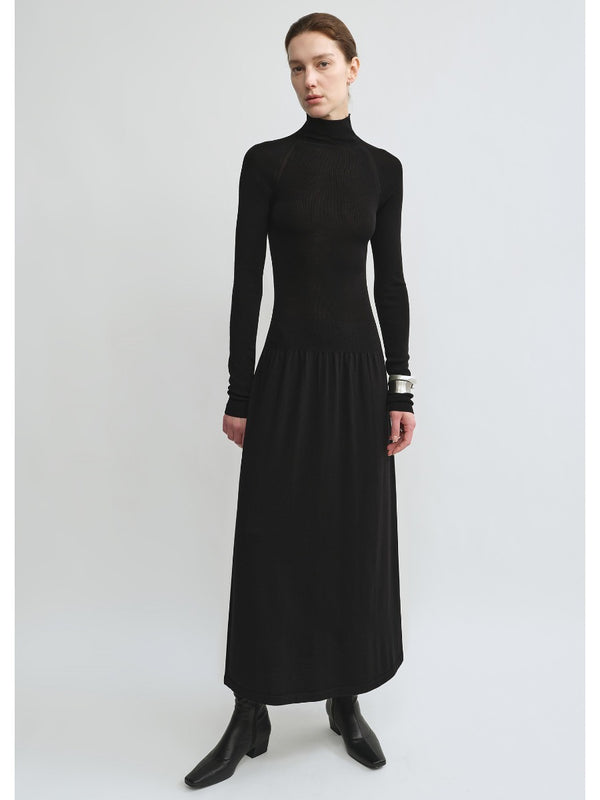 Merino Wool Turtleneck Wrinkle-resistant Dress