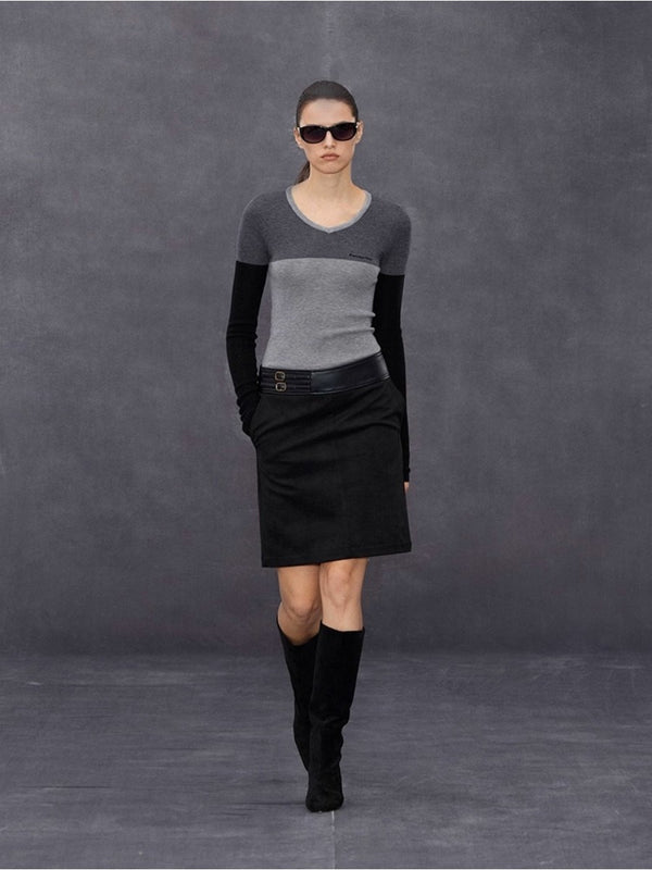 Fake Two-piece V-neck Embroidered Long-sleeved Knitwear「NEW」