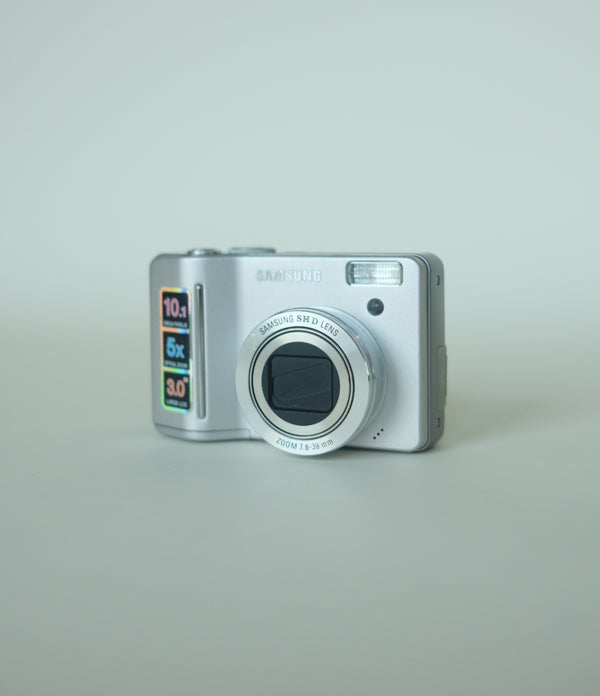 Samsung Digimax S1050 10.1MP Digital Camera - Silver