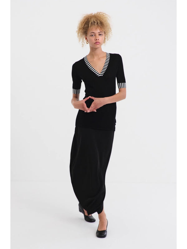Black Irregular Shaped Side-slit Skirt